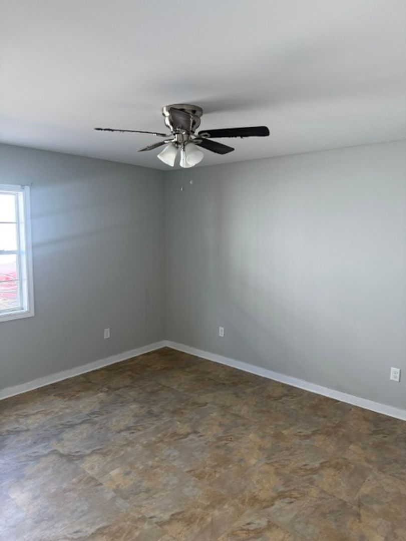 Vicksburg Apartment: 1111 Crawford Street