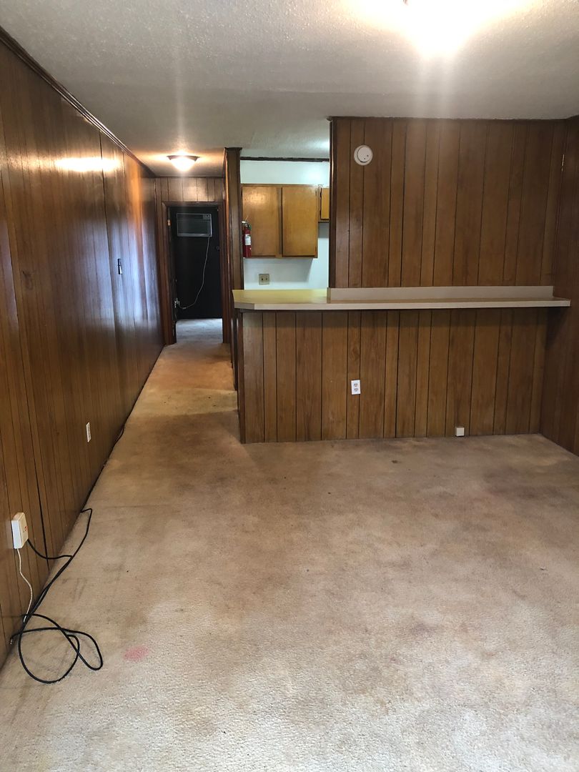 Vicksburg Apartment: 420 Lake Hill Dr., Ofc