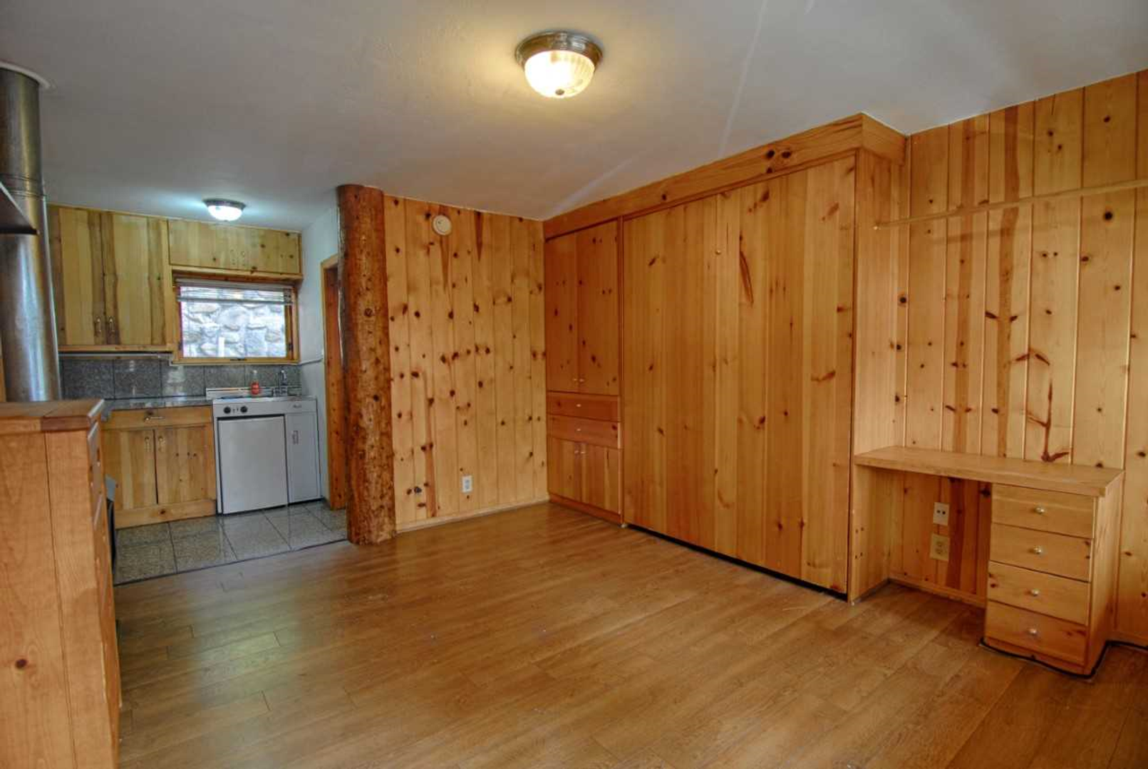 Kings Beach Apartment: 226 Beaver Street