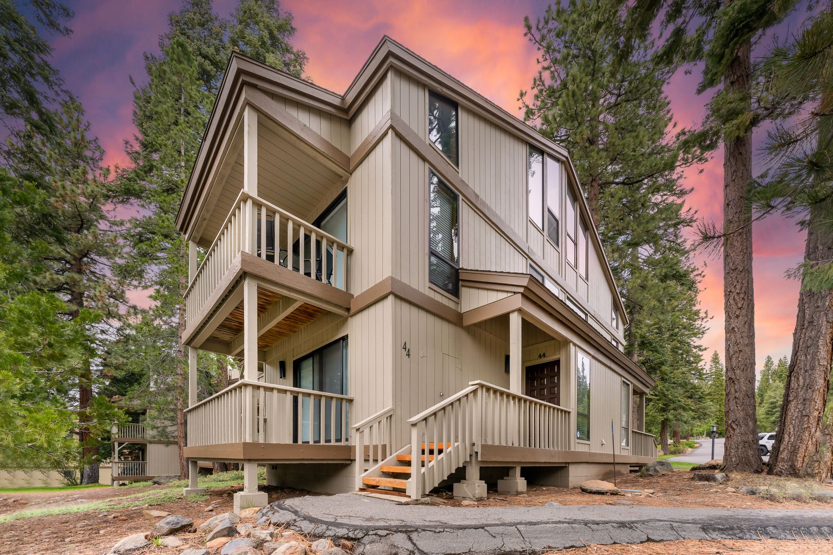 Kings Beach Townhome: 1001 Commonwealth Drive
