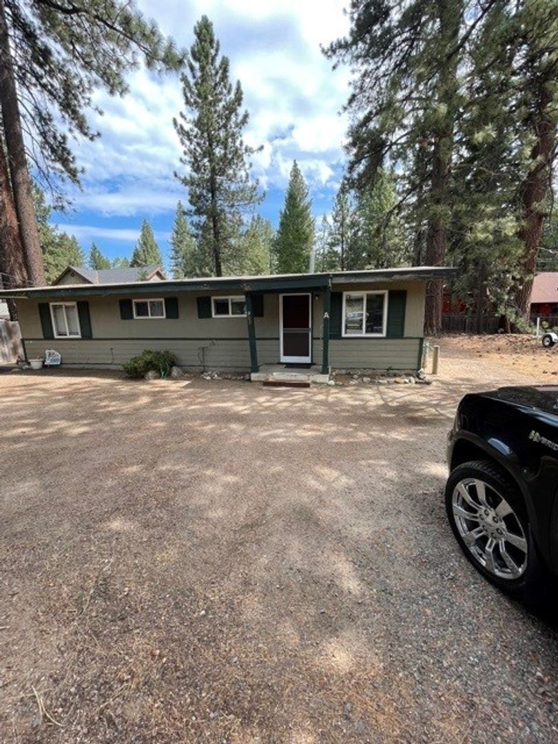South Lake Tahoe Apartment: 905 Lapham Dr