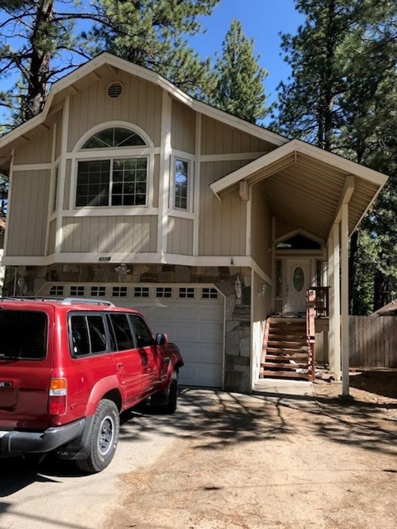 South Lake Tahoe Apartment: 699 Eloise Ave