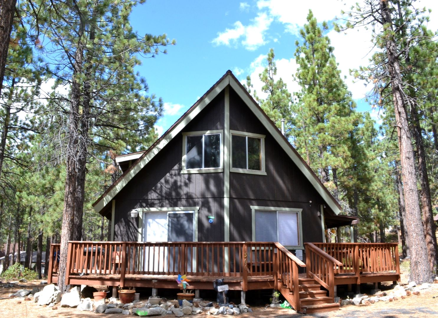 South Lake Tahoe House: 1366 Donner Ln
