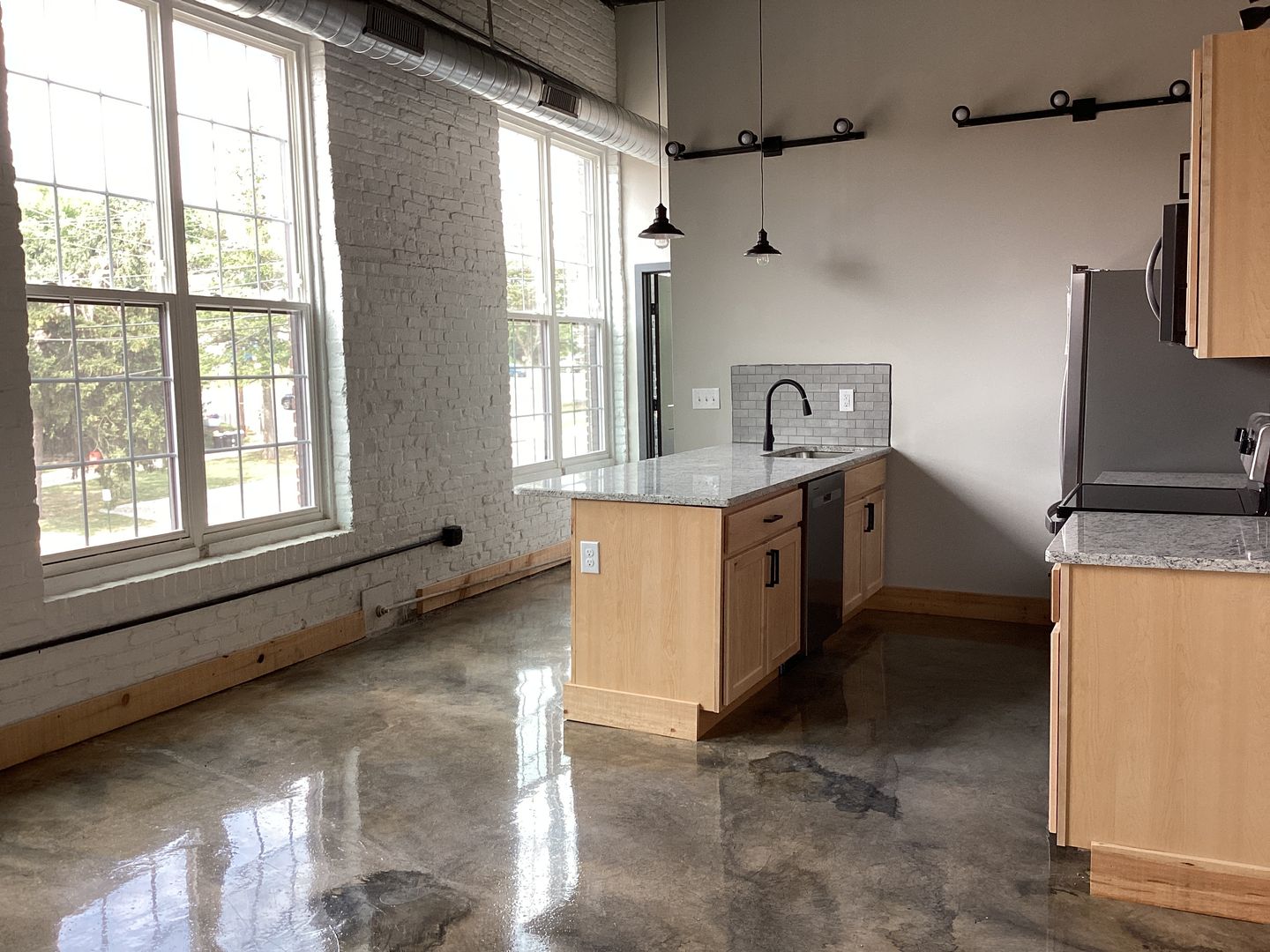 Red Lion Apartment: 214 N Franklin Street