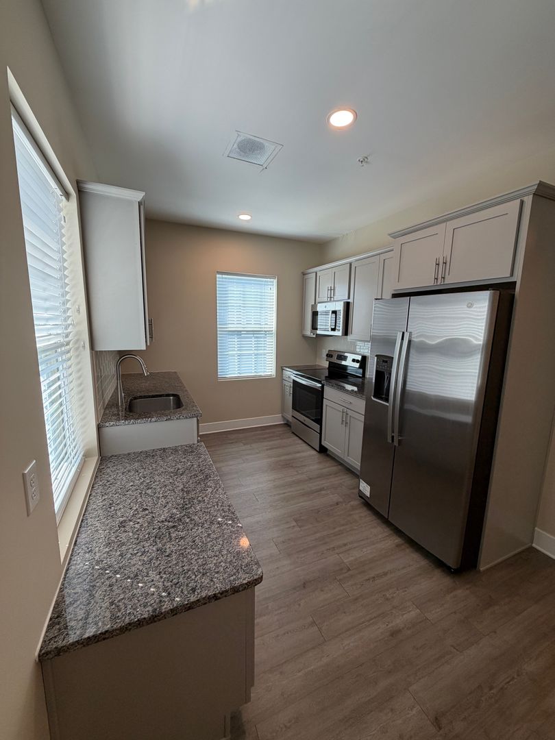 East Berlin Apartment: 421 W King Street - 4