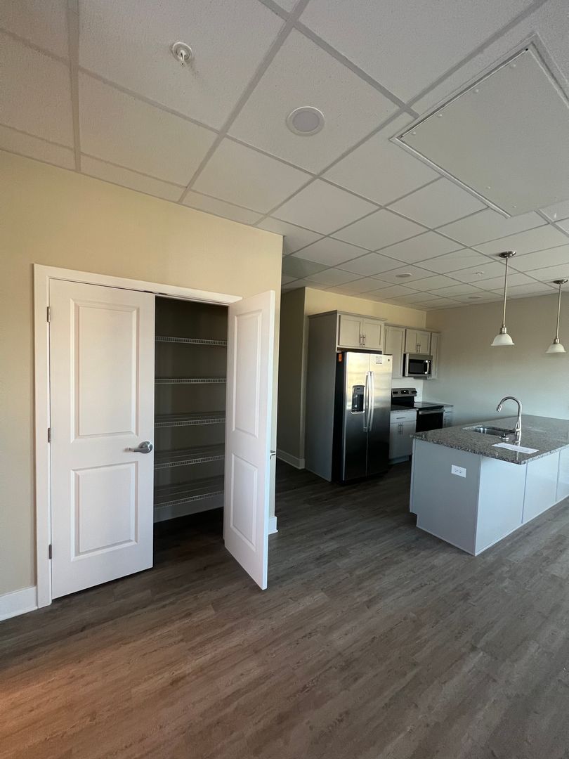 East Berlin Apartment: 421 W King Street - 4