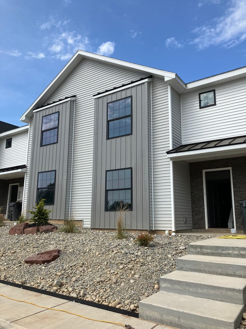 York Townhome: 6 Pointer Court - Pointer Court Townhomes