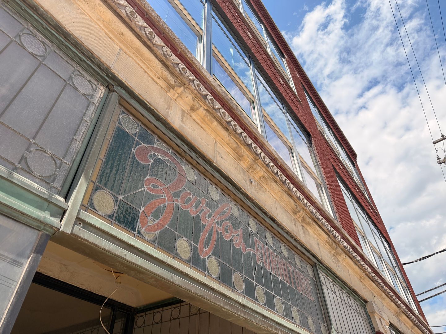 Red Lion Apartment: 21 West Broadway
