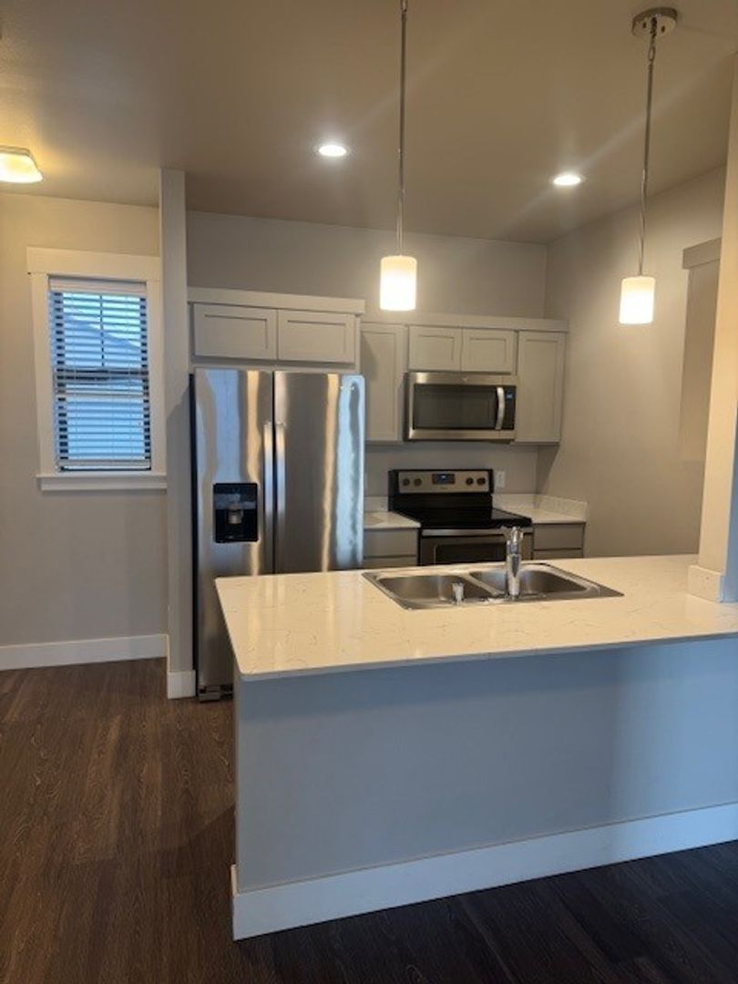 Billings Apartment: Mullowney Lane & River Edge Road