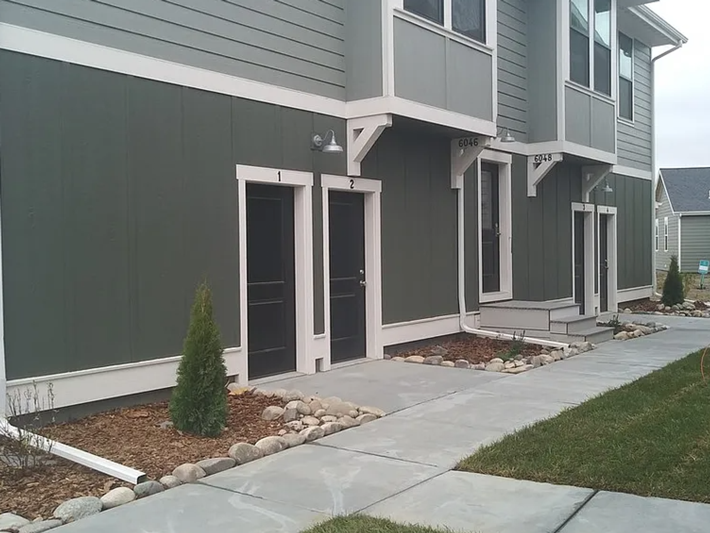 Billings Apartment: 6046-6048 Farmstead Ave