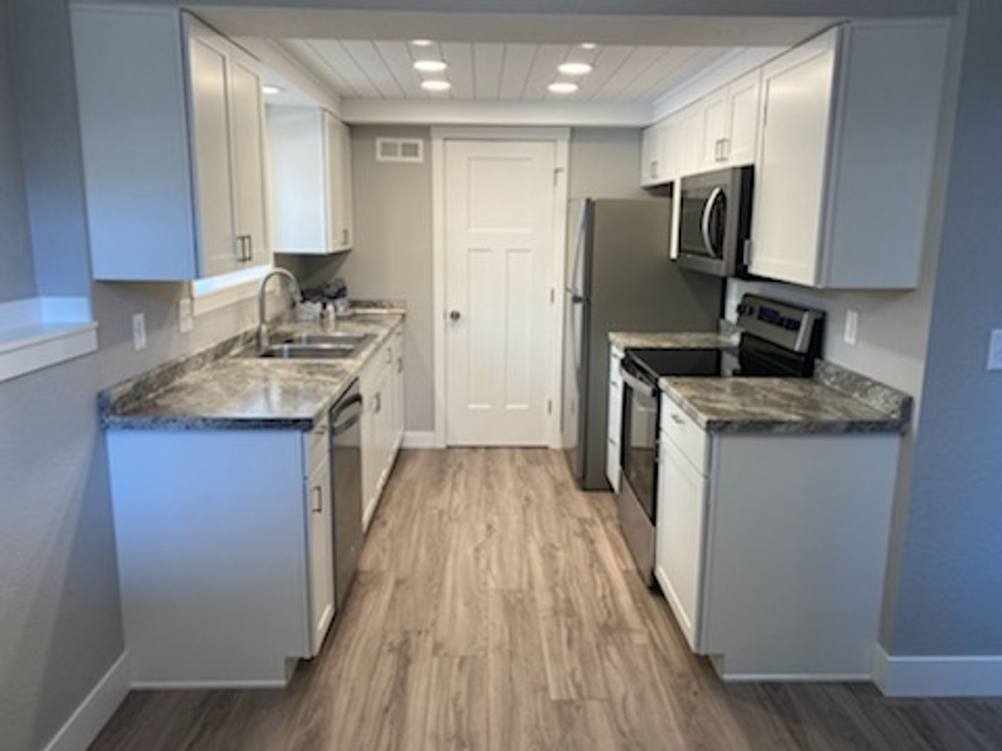 Billings House: 3295 Granger Ave E #22