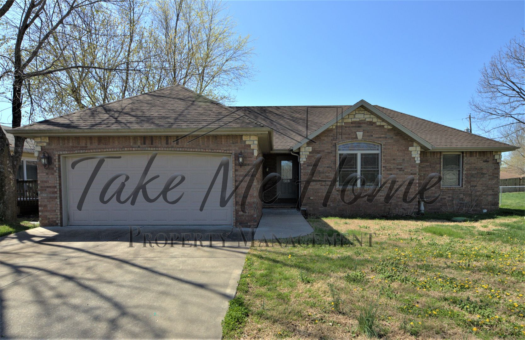 Springfield House: 4902 E Farm Rd 136