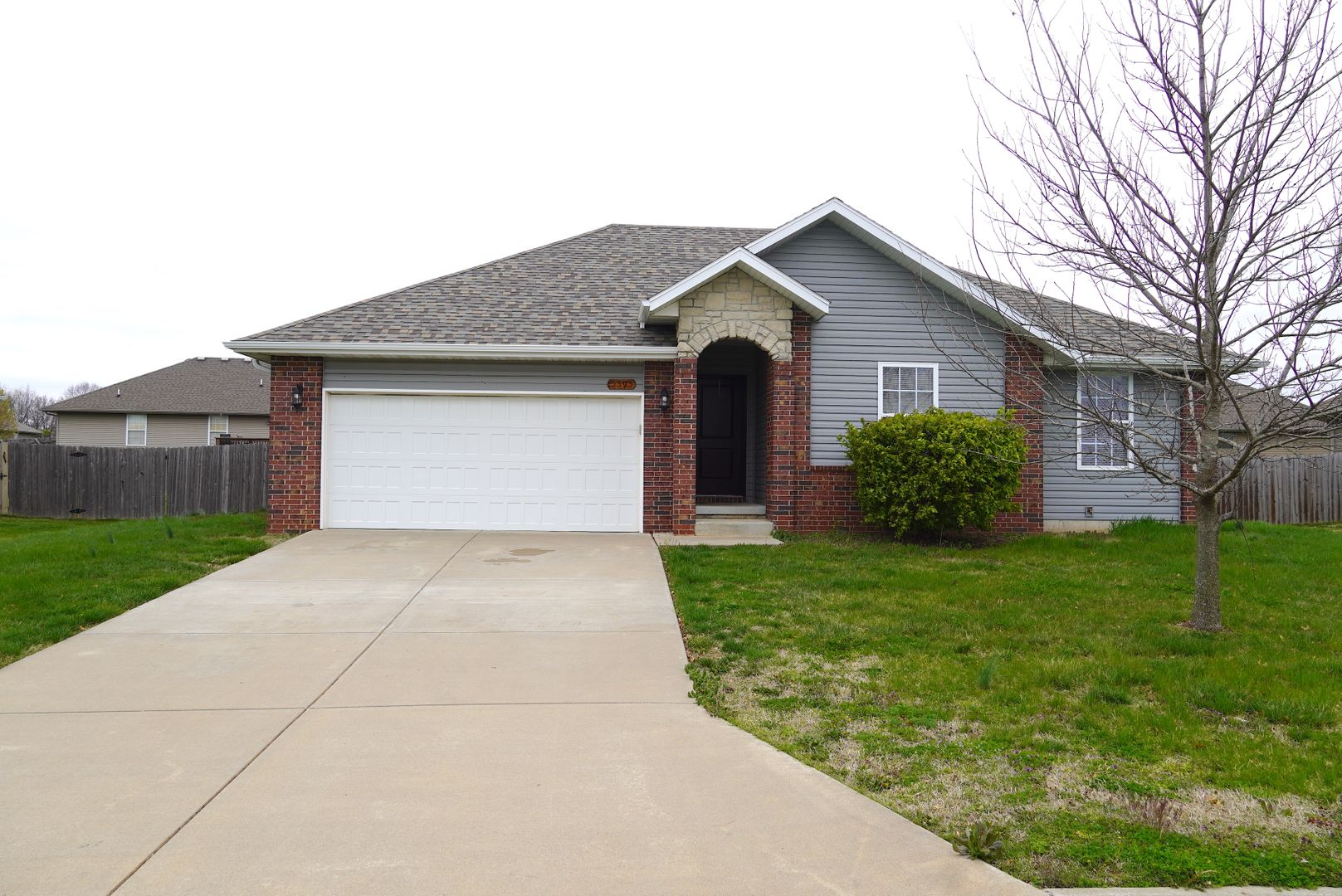 Springfield House: 5595 W Sugar Pine