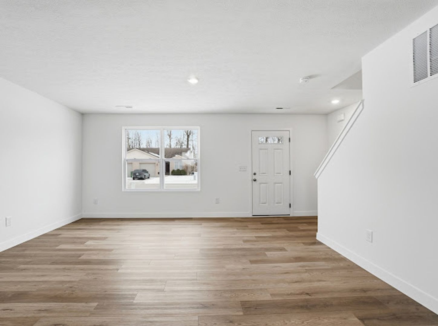 Sidney House: 634 Addy Ave