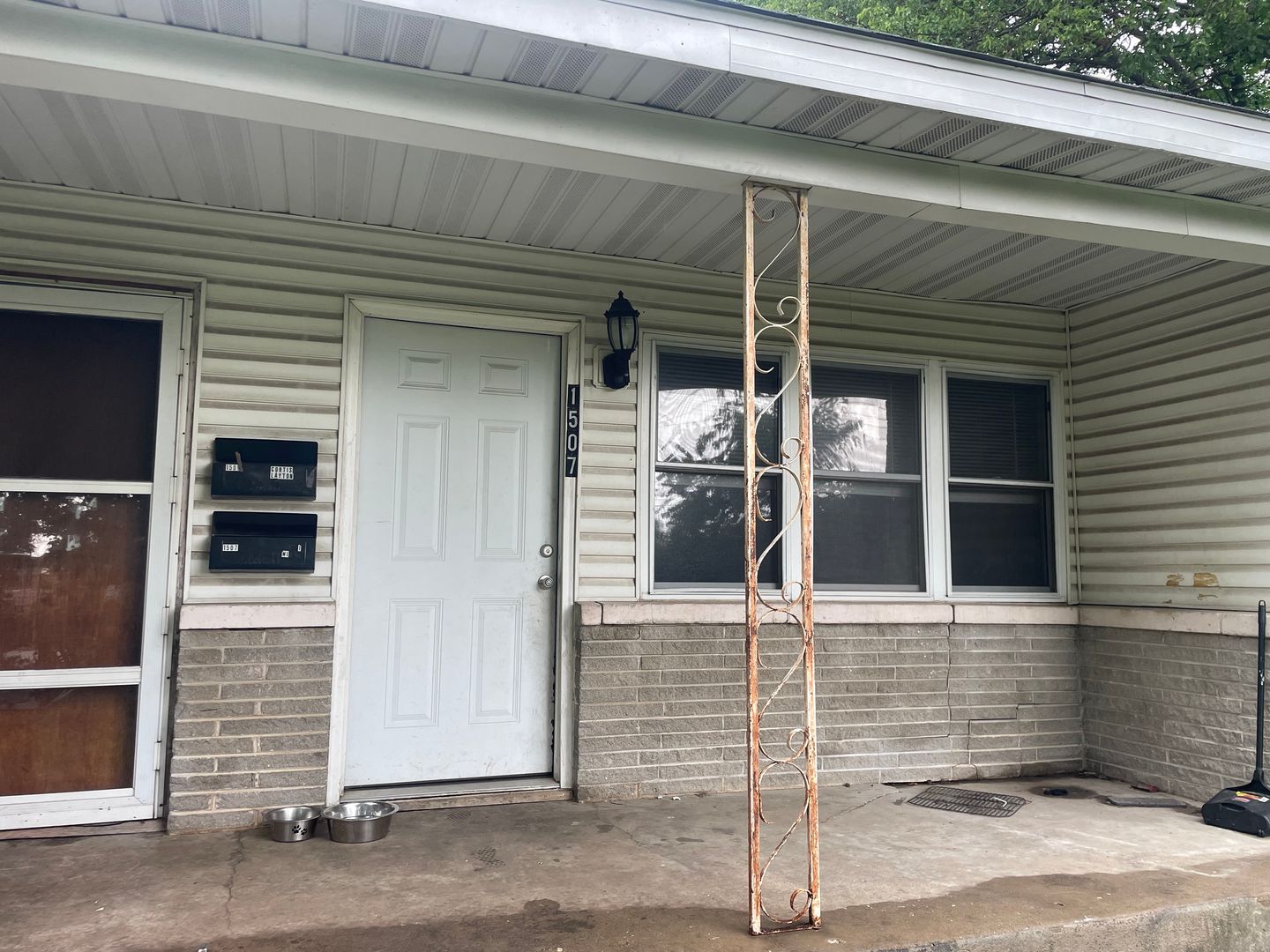 Springfield House: 1507 W Phelps