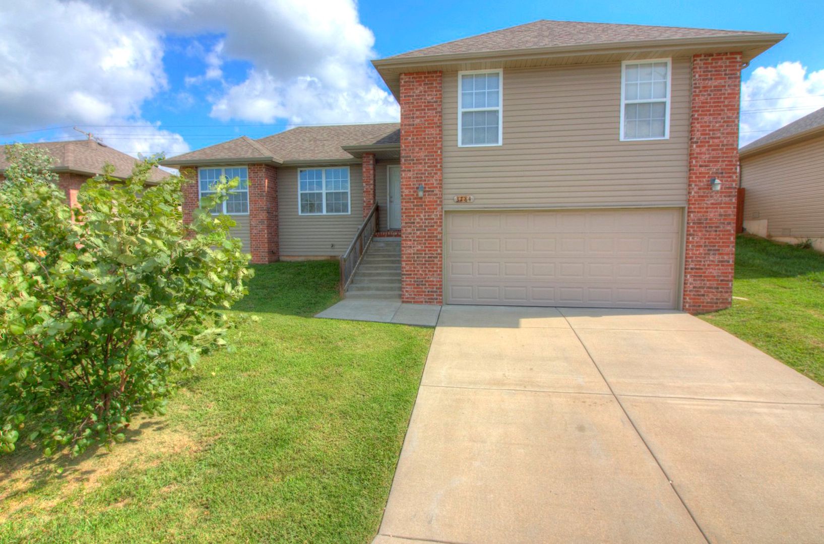 Springfield House: 3784 N Spring Brook
