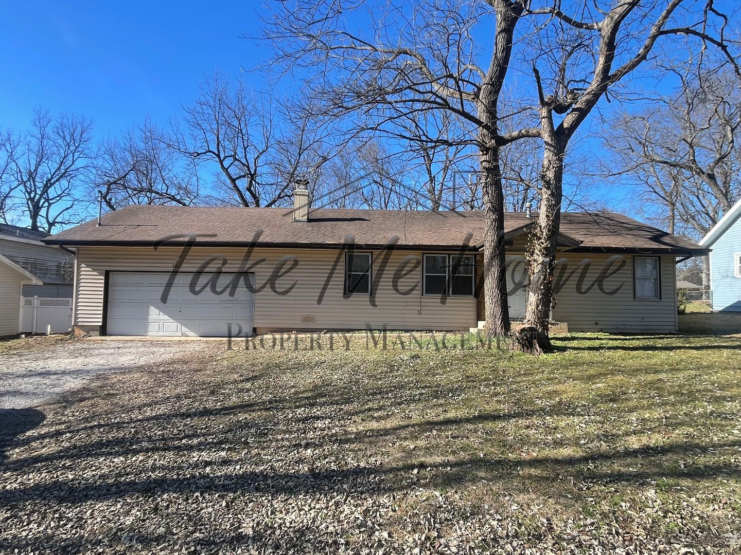 Springfield House: 3215 S Franklin