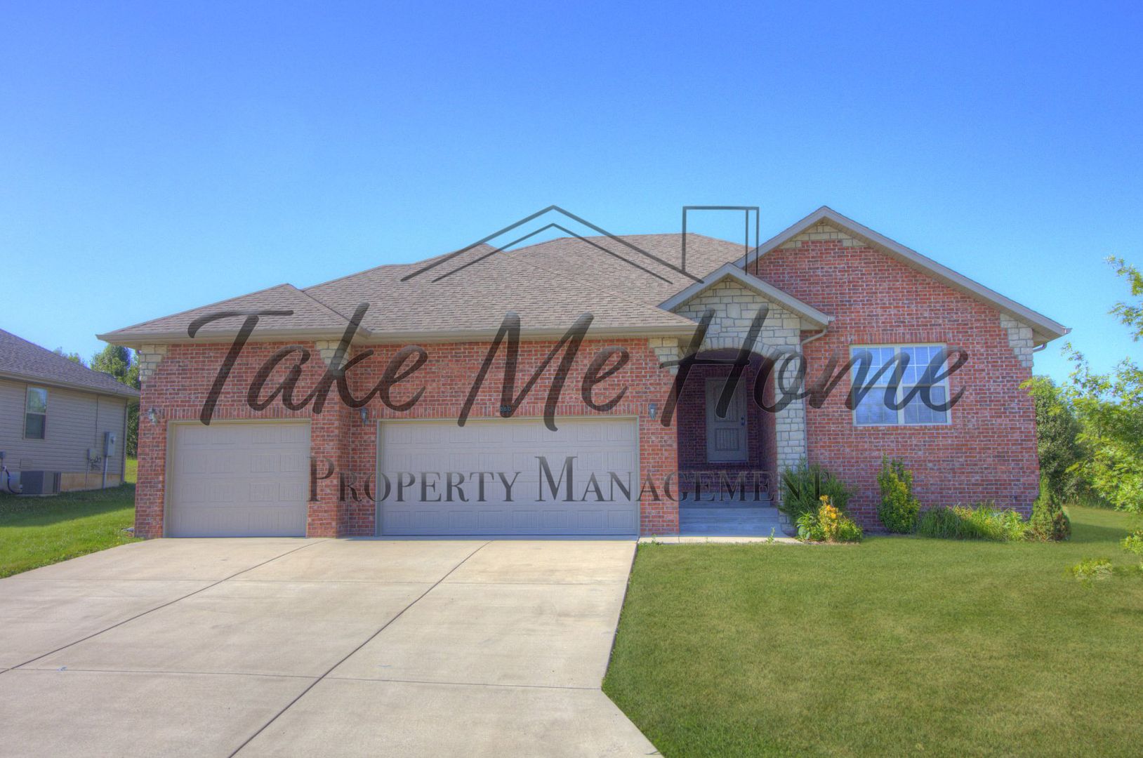 Nixa House: 860 E Purple Martin