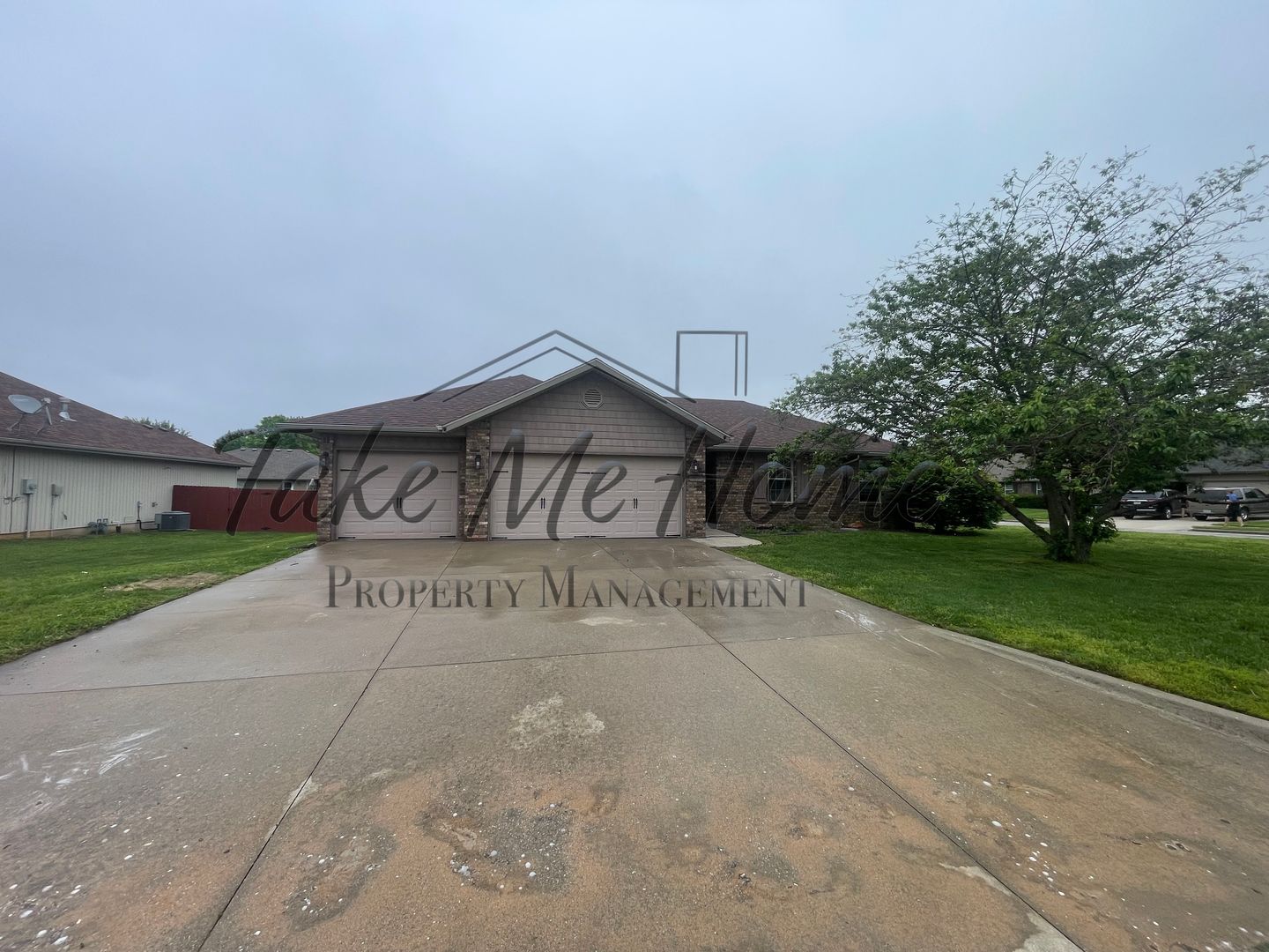 Republic House: 650 S Adam Ave