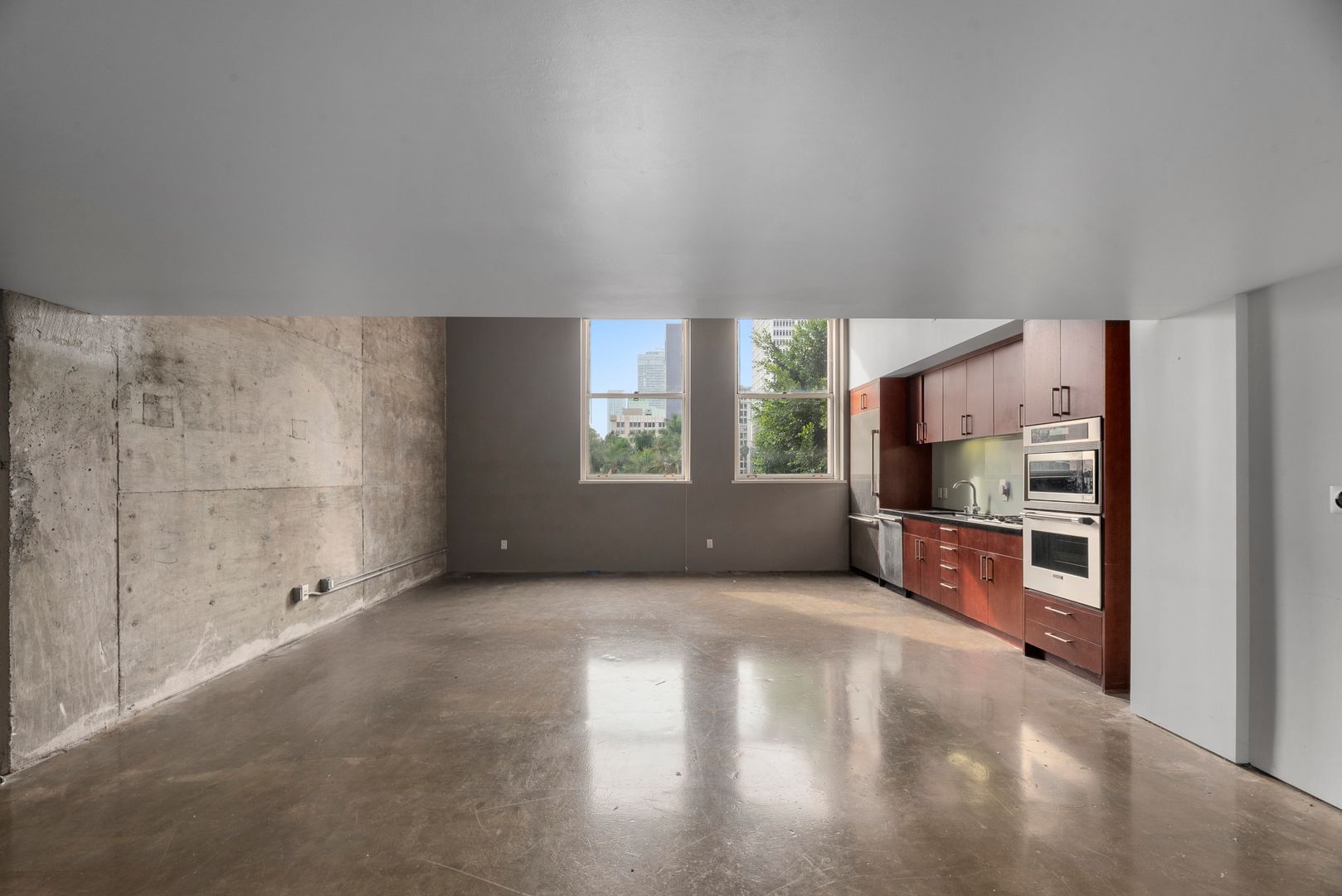 Los Angeles Apartment: 411 W. 5th Street