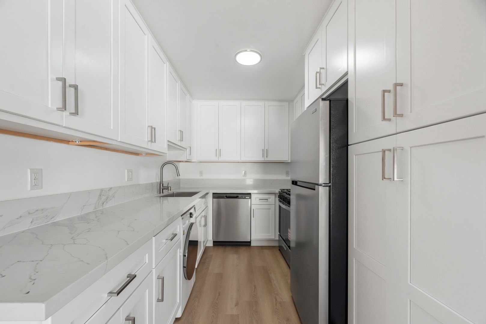 West Hollywood Apartment: 1301 Havenhurst Drive