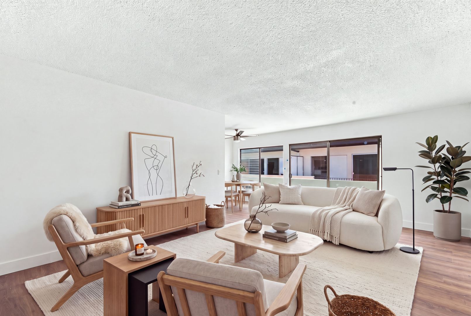 West Hollywood Apartment: 1301 Havenhurst Drive