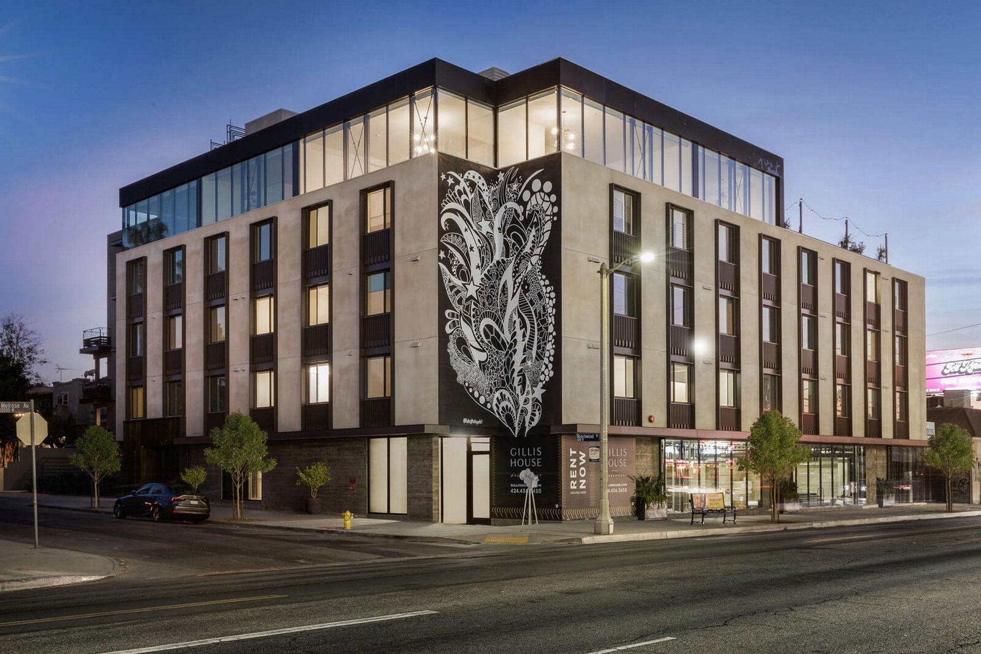 Los Angeles Apartment: 5570 Melrose Avenue