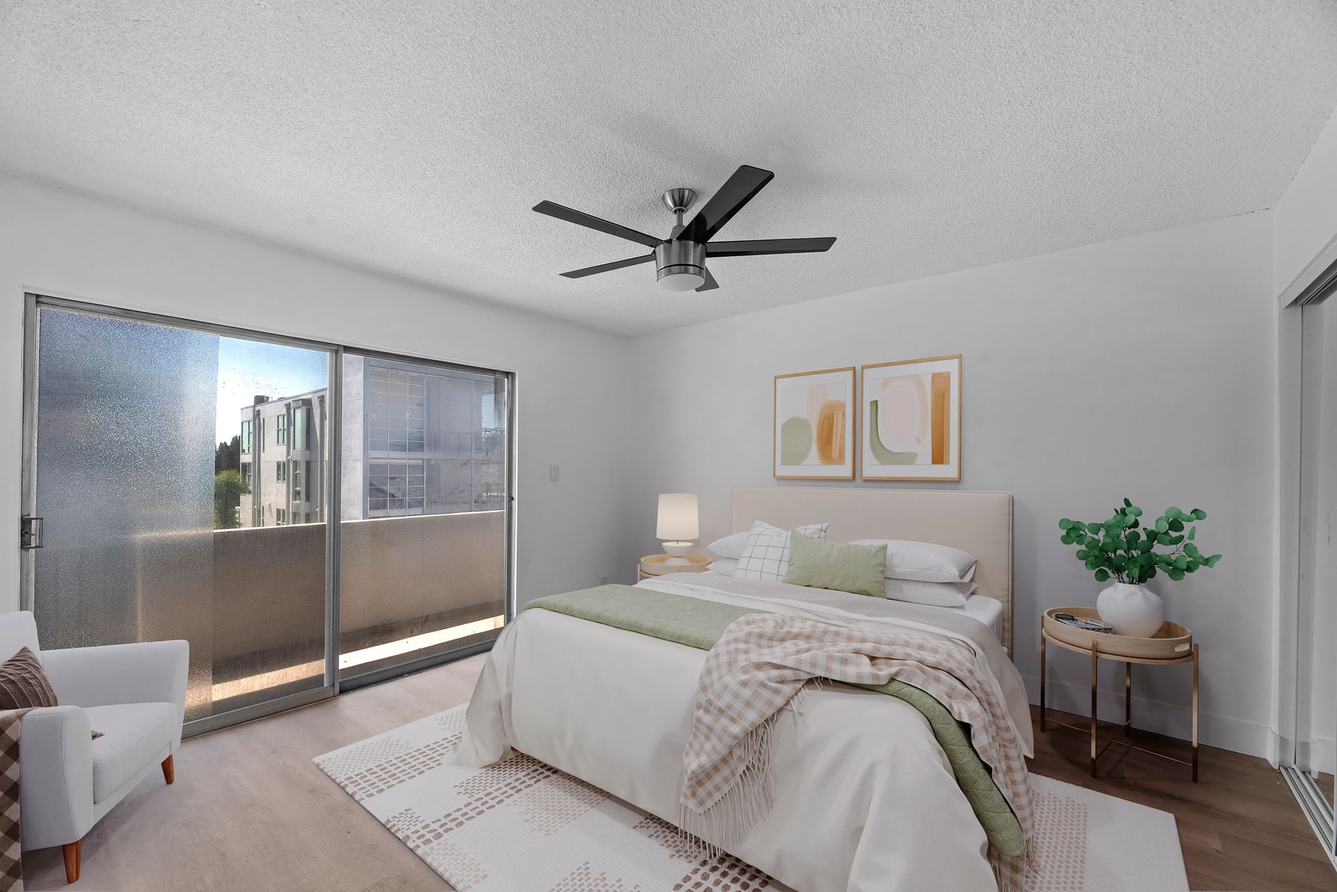West Hollywood Apartment: 1301 Havenhurst Drive