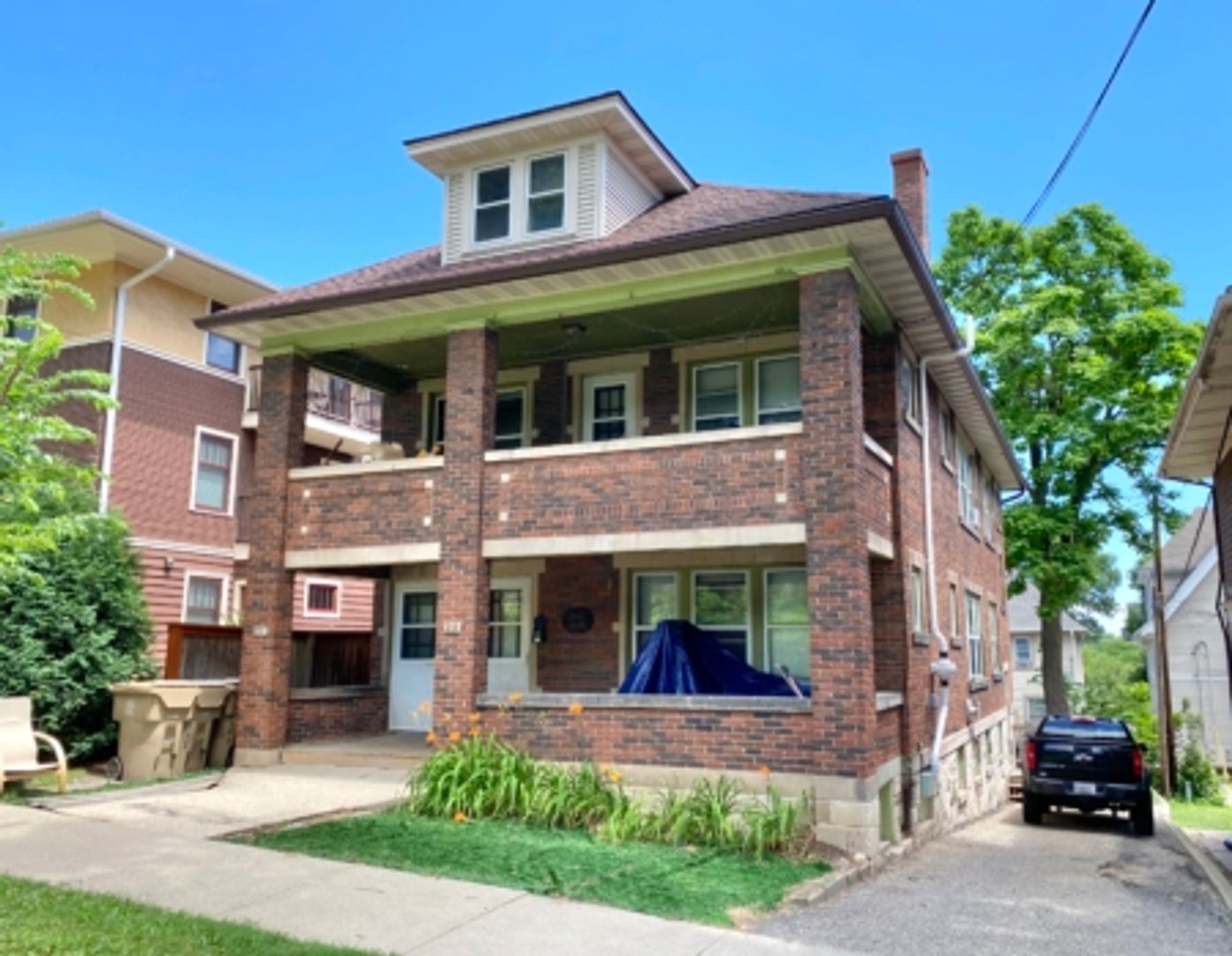 Madison Apartment: 151/153 Lathrop St.
