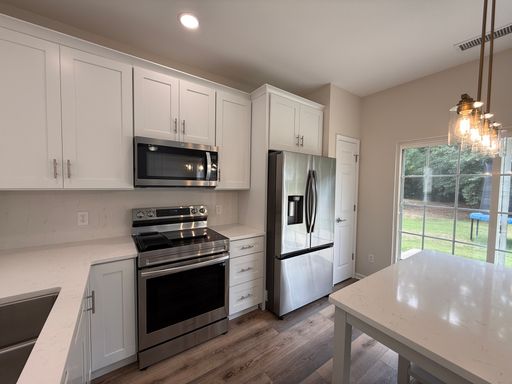 Listing photo thumbnail