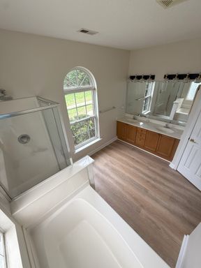 Listing photo thumbnail