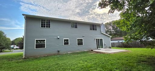 Listing photo thumbnail