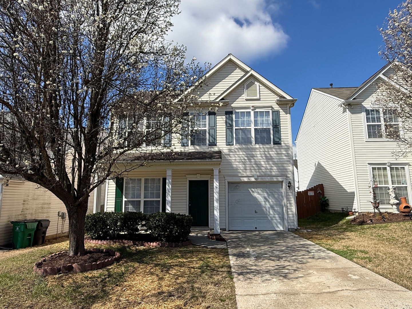 Charlotte House: 1318 Nadies Court