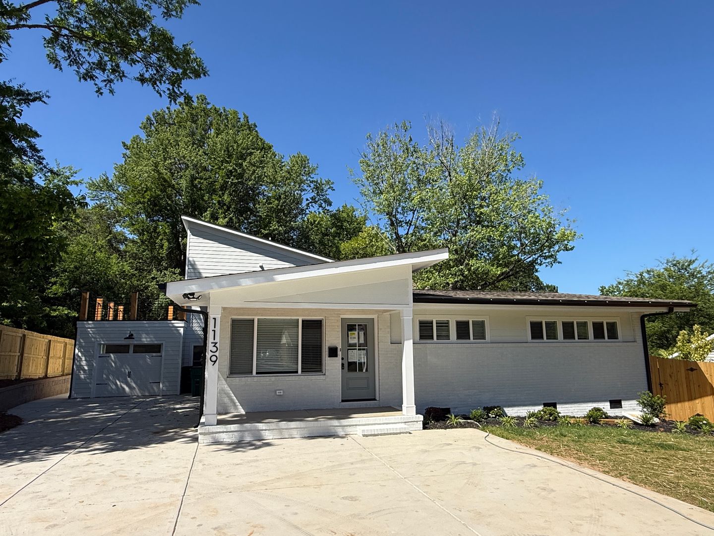 Charlotte House: 1139 Clanton Road