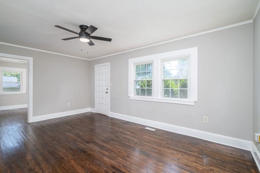 Listing photo thumbnail
