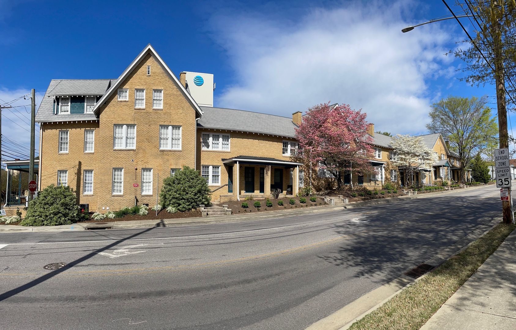 Gastonia Apartment: 102 W 2nd Avenue