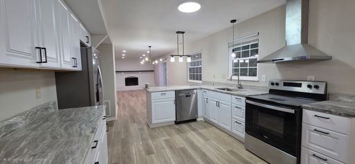 Listing photo thumbnail