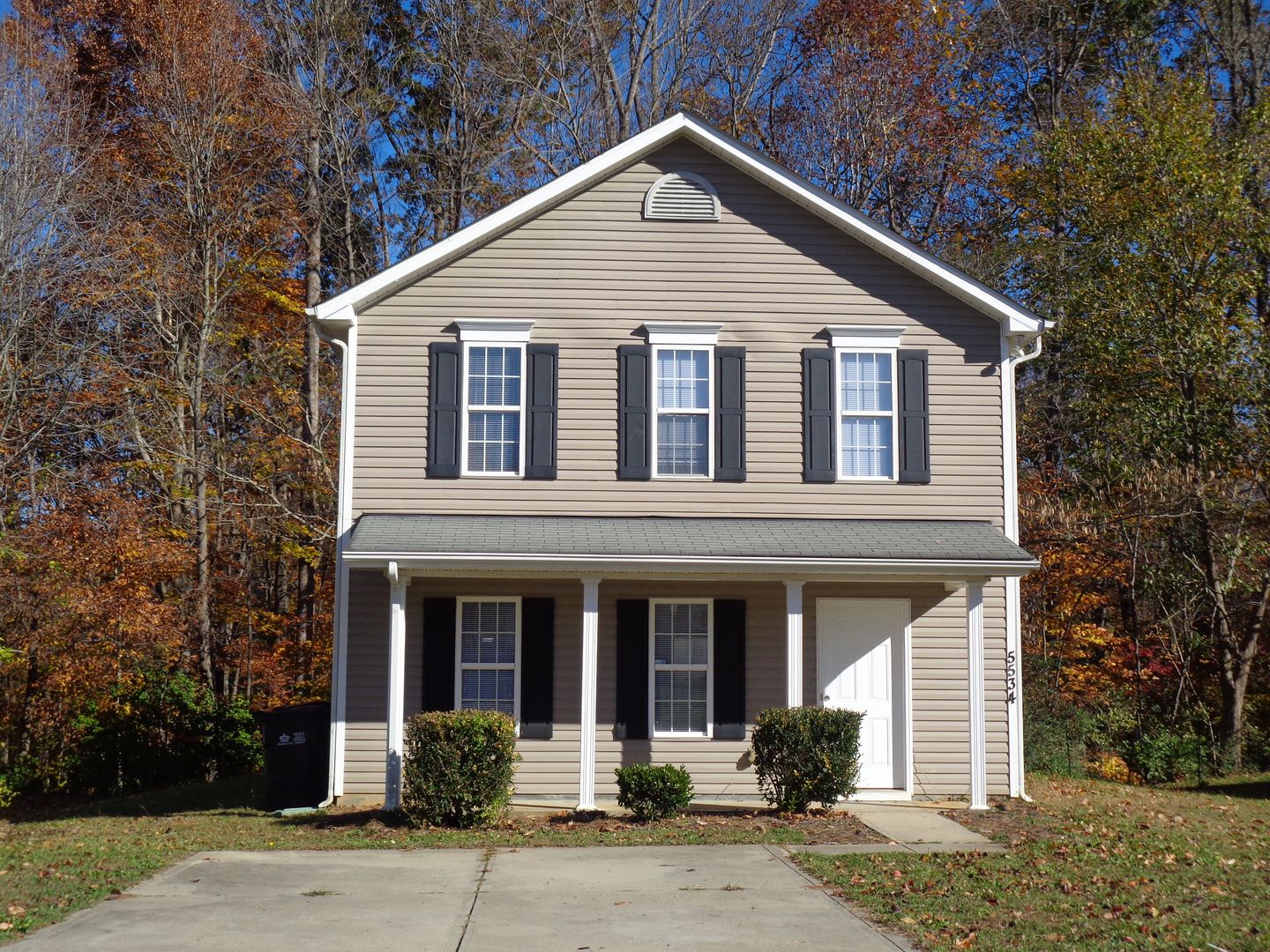 Charlotte House: 5534 Stone Bluff Court