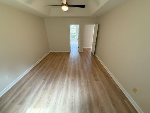 Listing photo thumbnail