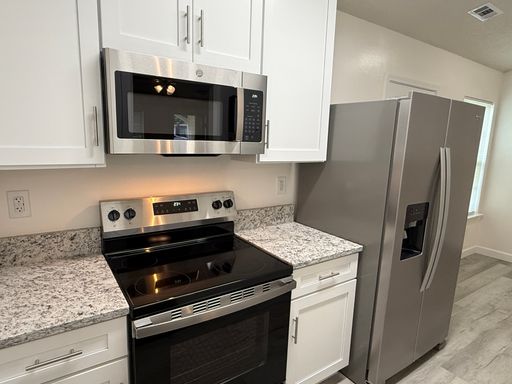 Listing photo thumbnail