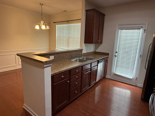 Listing photo thumbnail