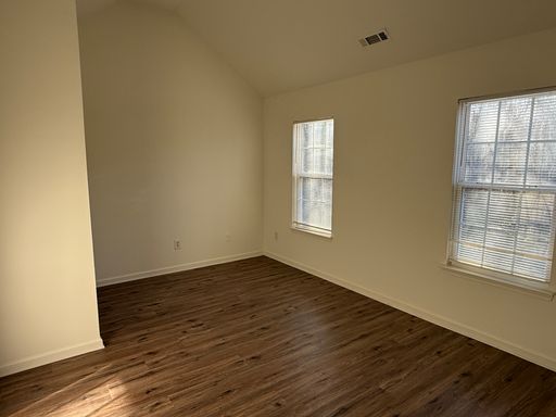 Listing photo thumbnail