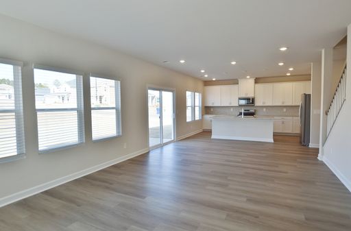 Listing photo thumbnail