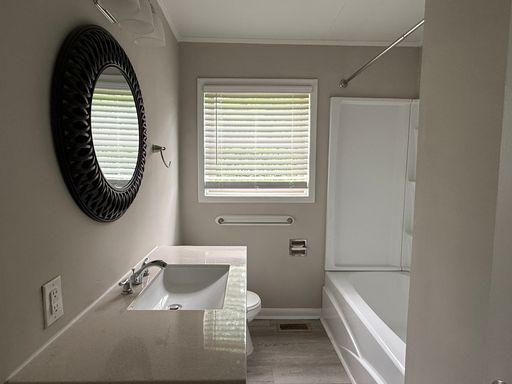 Listing photo thumbnail