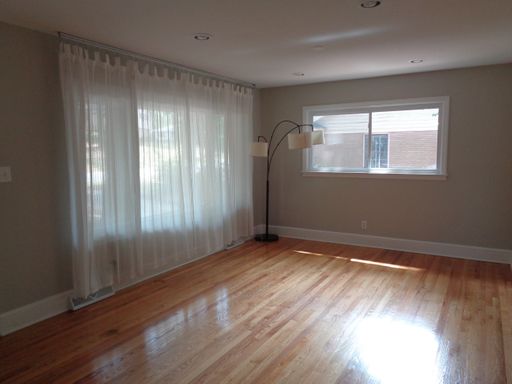 Listing photo thumbnail