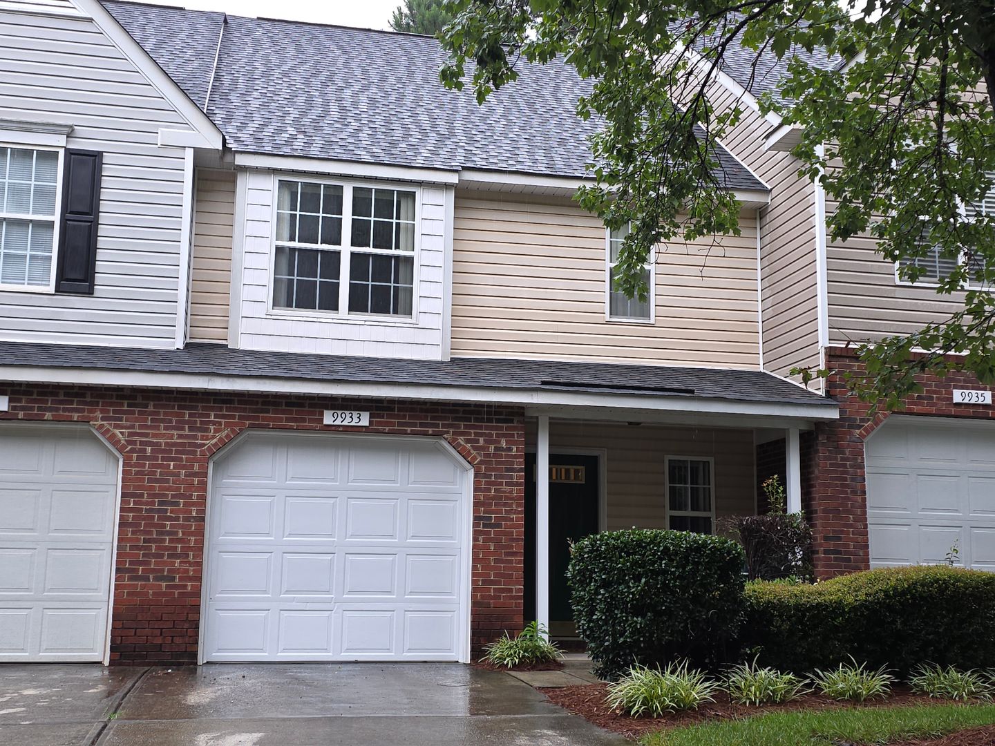 Charlotte House: 9933 Birch Knoll Court