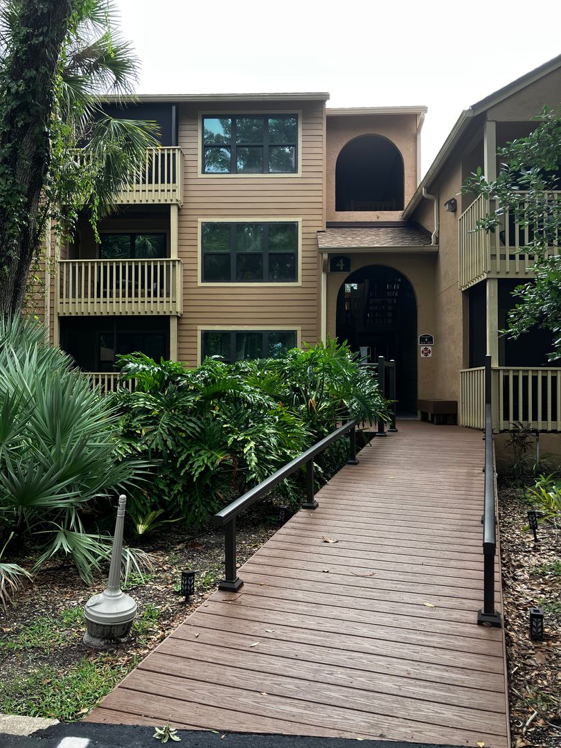 Daytona Beach Condo: 1401 S Palmetto Ave