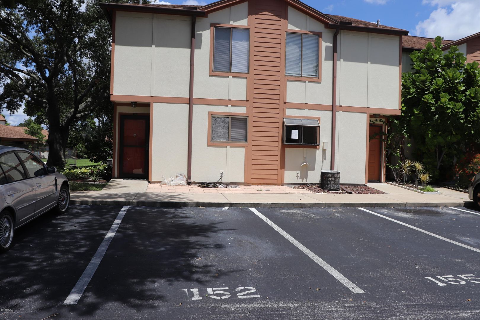 Daytona Beach Townhome: 152 White Fawn Dr