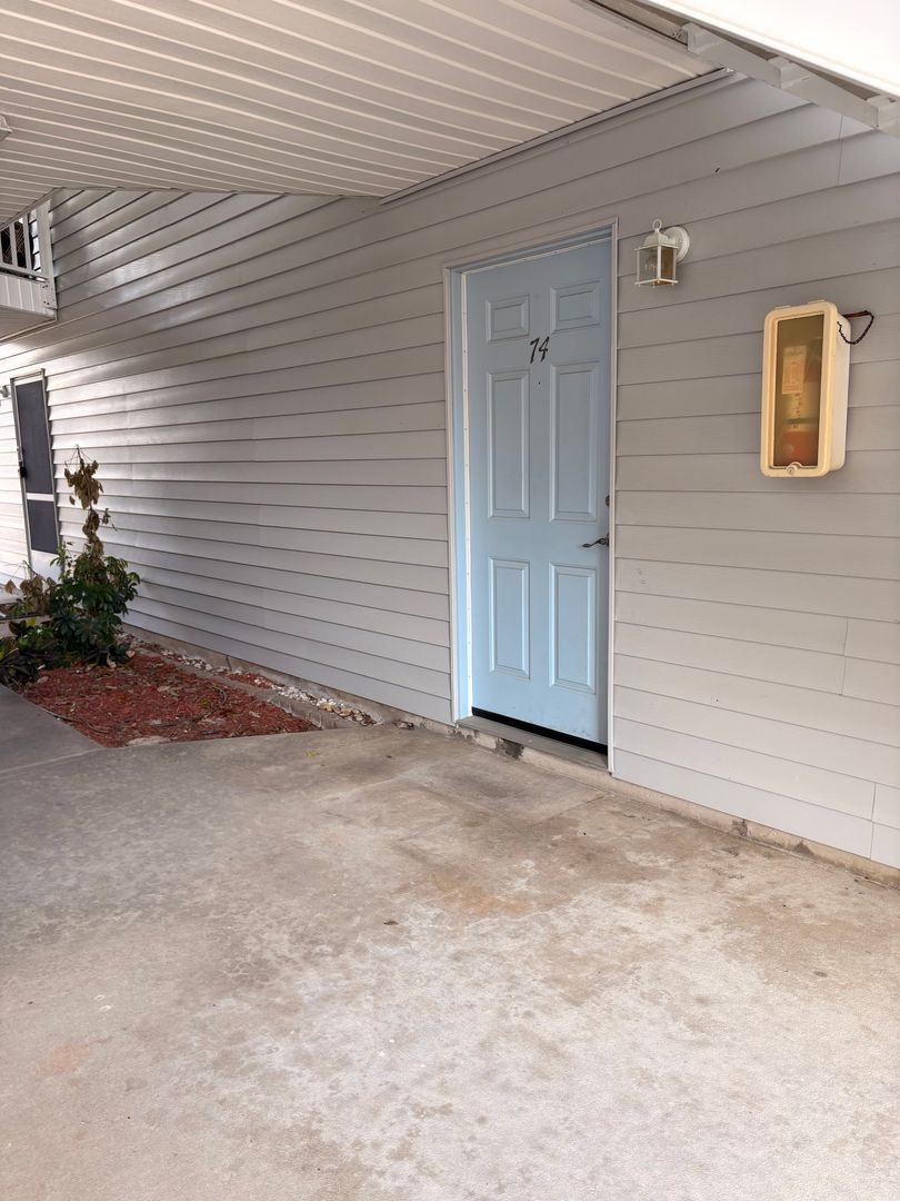 Daytona Beach Apartment: 101 Bent Tree Drive