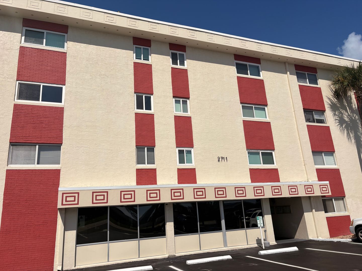 Daytona Beach Condo: 2711 N Halifax Ave